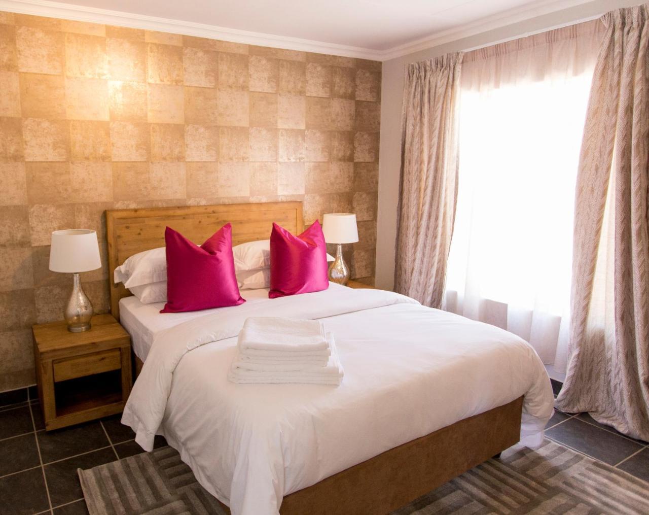 3 Lux Suites Middelburg  Exterior photo